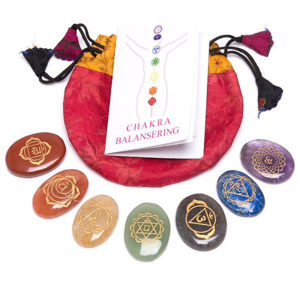 Chakra balansering med kristaller och chakrasymbolerna i guld For Discount