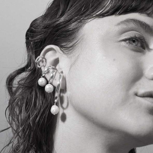 Cornelia Webb, ear cuff örhänge med pärla Sale